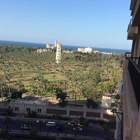 アレクサンドリアSea & Garden View At Al-Muntazh Towers - إطلاله علي البحر و حدائق قصر المنتزهアパートメント エクステリア 写真